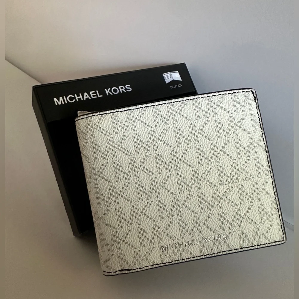 NWT Michael Kors White Leather Wallet with Black Accents